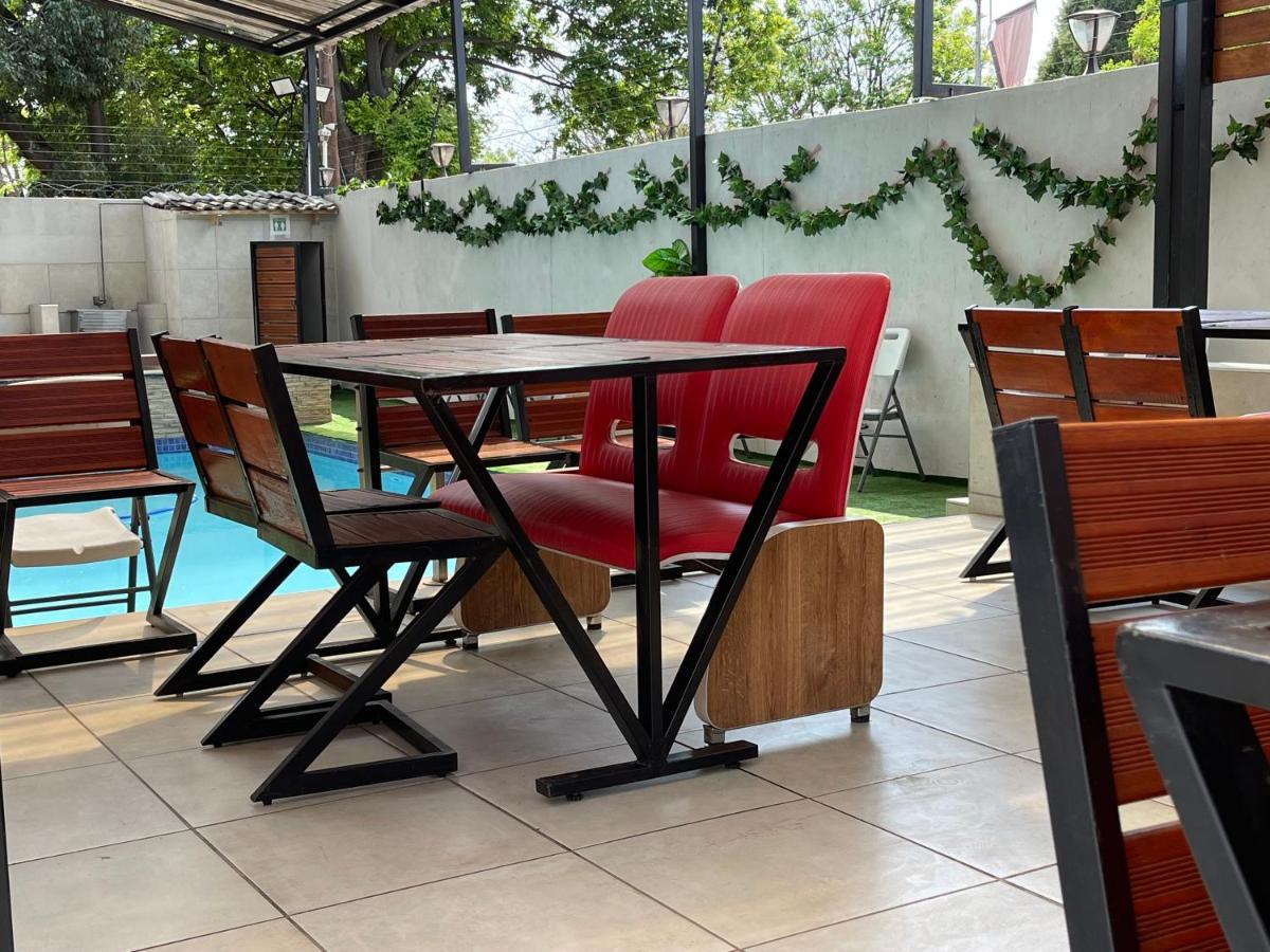 El Infinito Lifestyle Hotell Kempton Park Eksteriør bilde