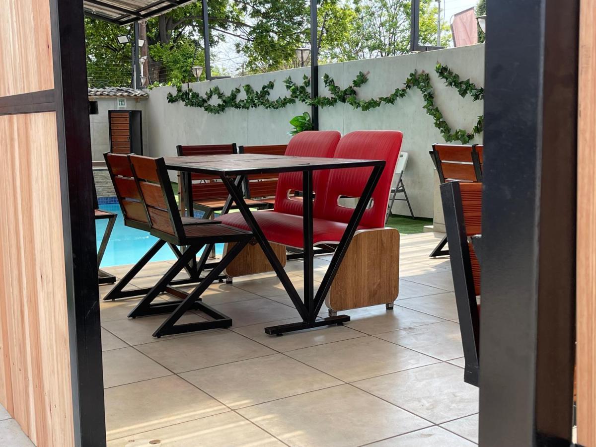 El Infinito Lifestyle Hotell Kempton Park Eksteriør bilde